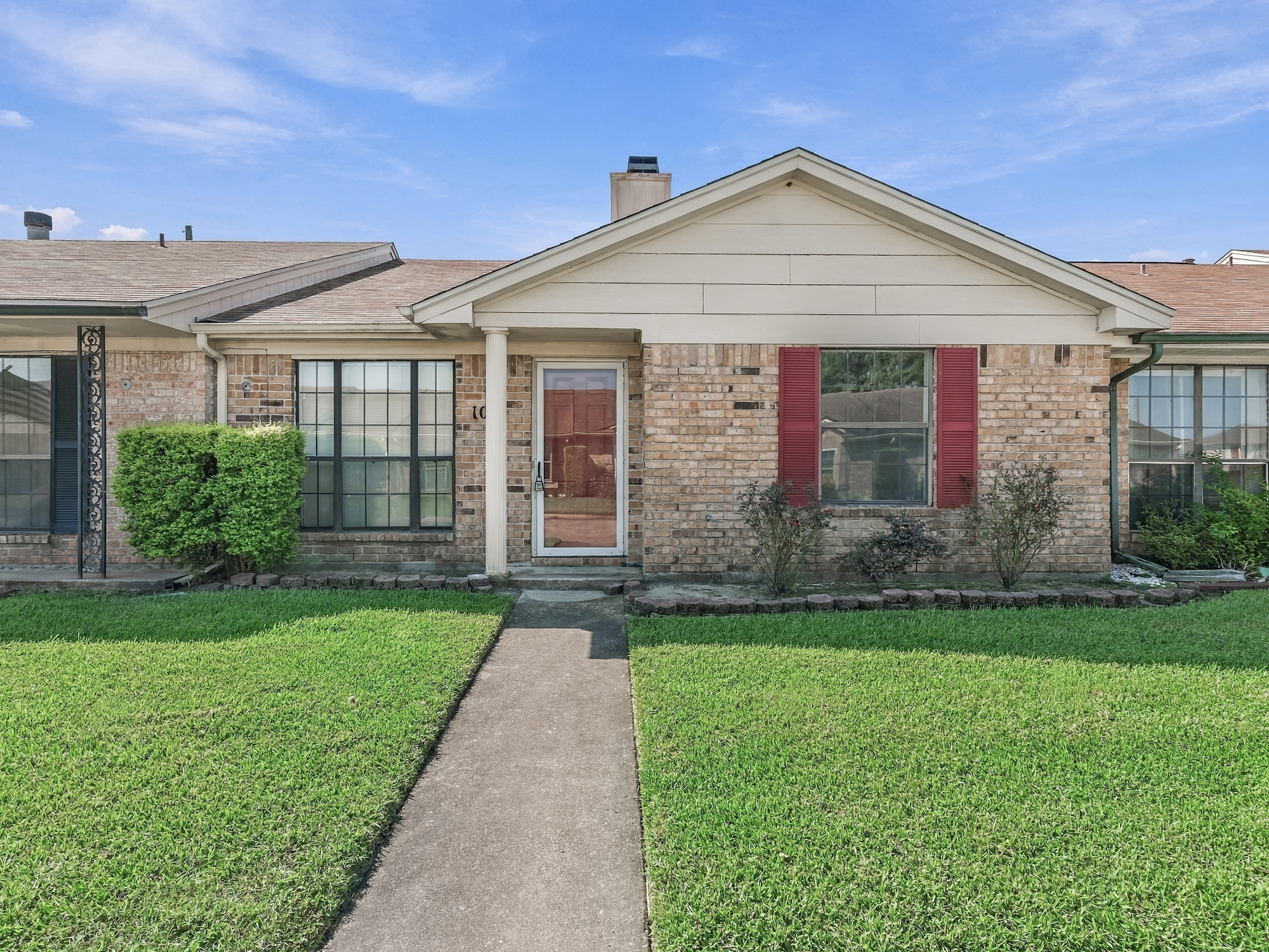 1010 Green Meadow